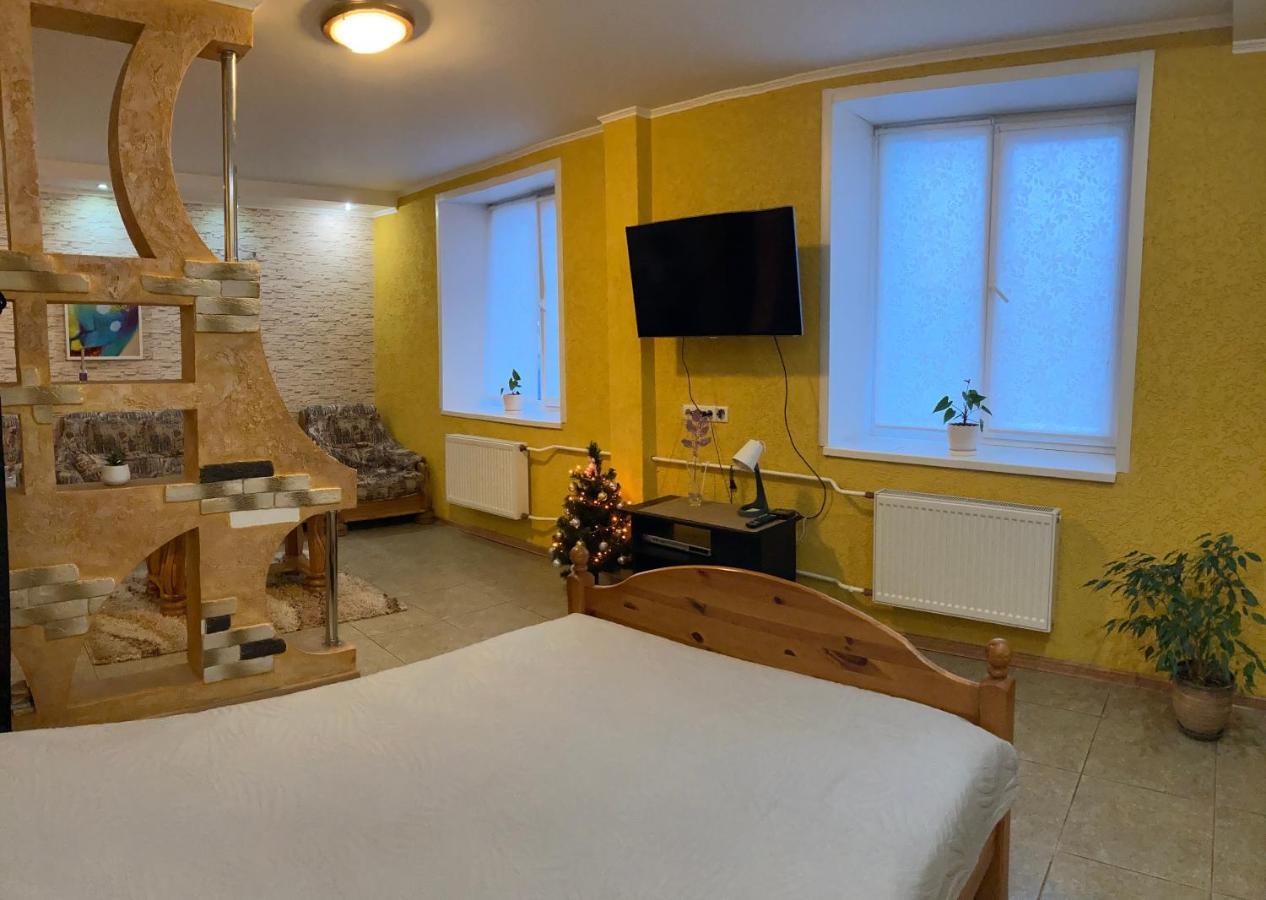 Apartment In The Center Grodno Buitenkant foto